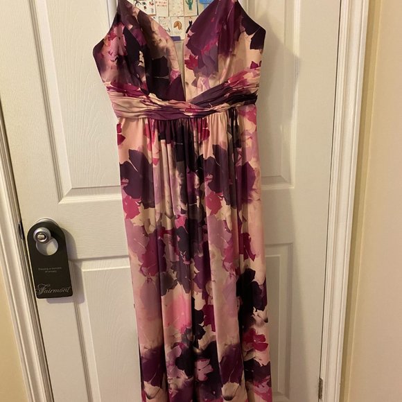 Formal Dress - Picture 5 of 6